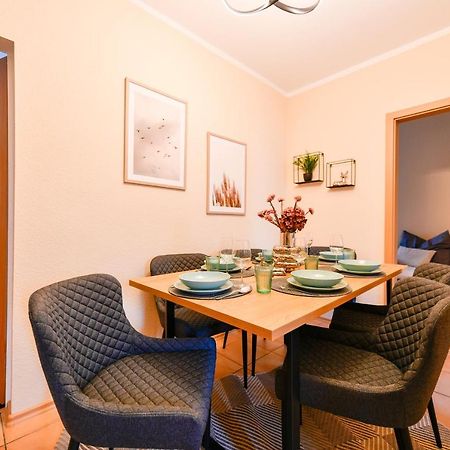 Fuerst-Pueckler-Apartment_Bis 6 Personen_Waschmaschine_Kueche_2X Parkplaetze_Terrasse_Netflix Котбус Екстериор снимка